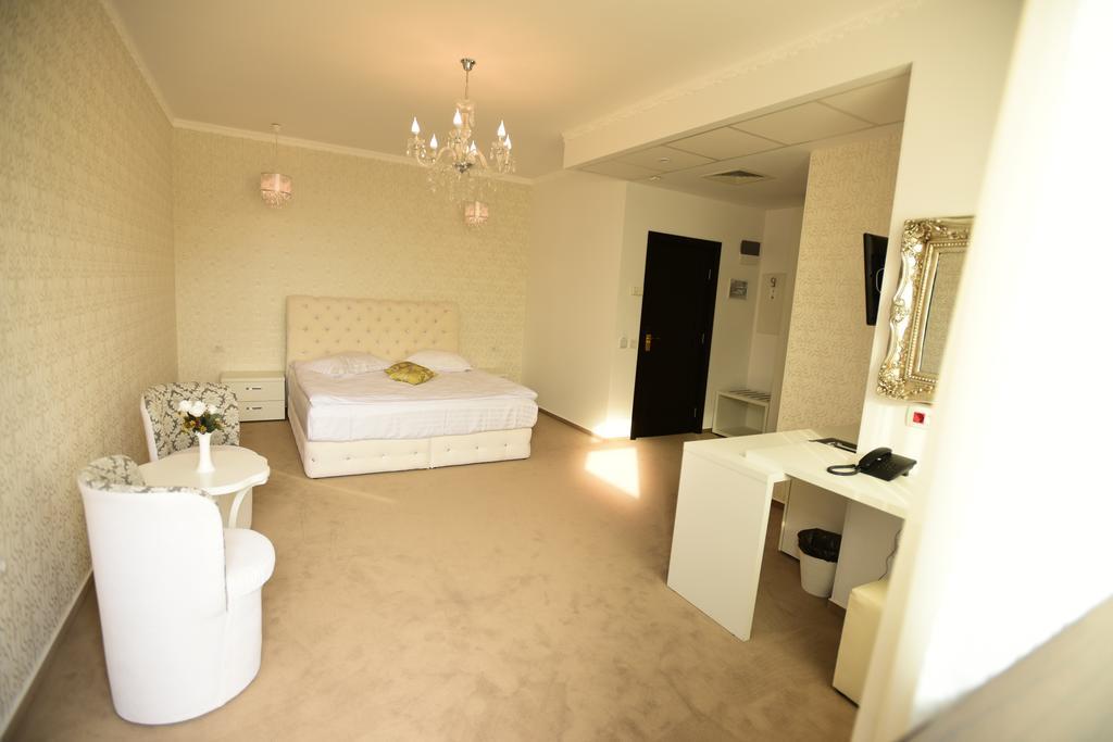 La Rocca Boutique Hotel Craiova Exteriör bild