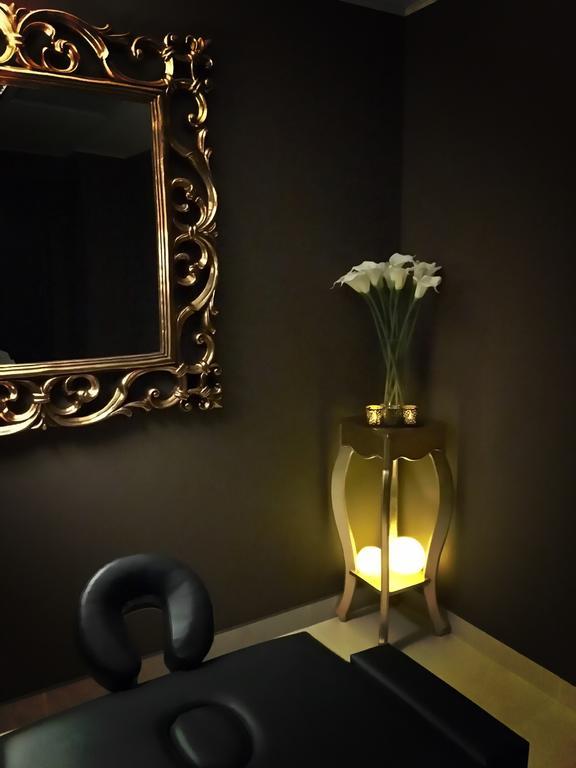 La Rocca Boutique Hotel Craiova Exteriör bild