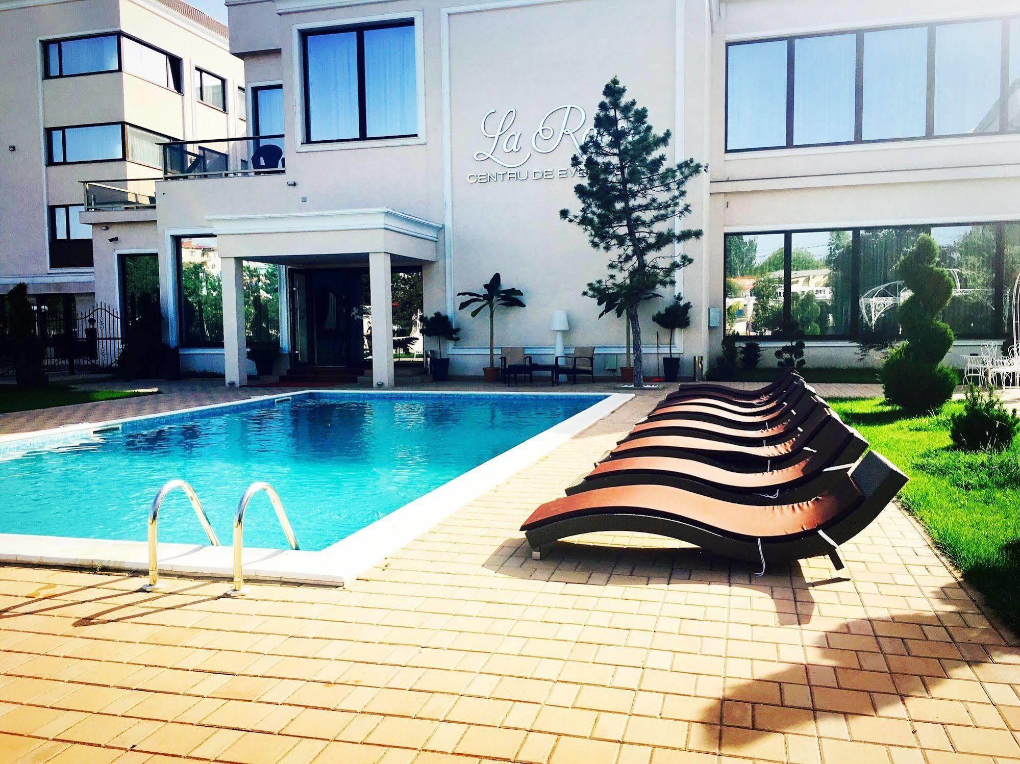 La Rocca Boutique Hotel Craiova Exteriör bild