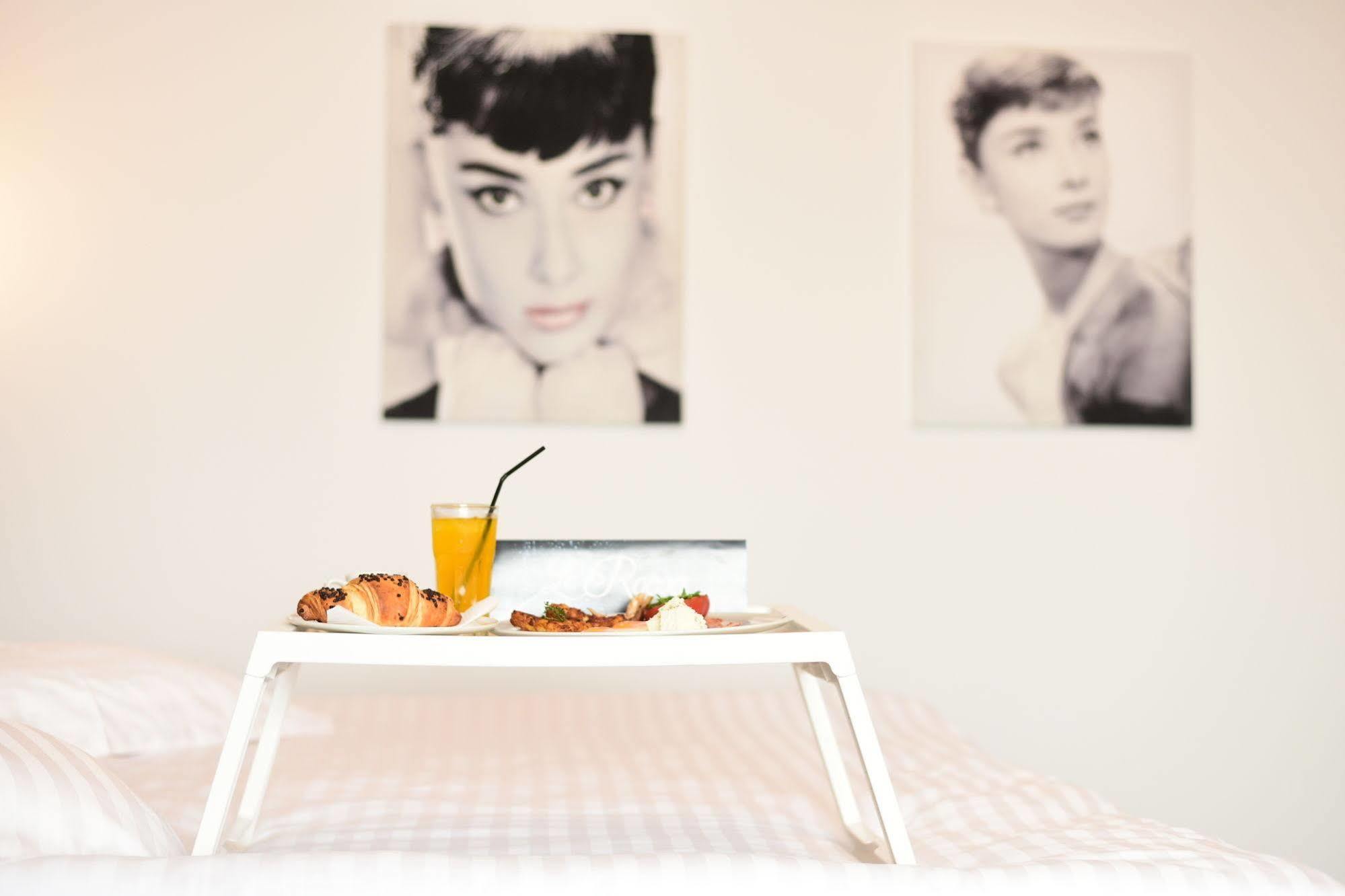La Rocca Boutique Hotel Craiova Exteriör bild