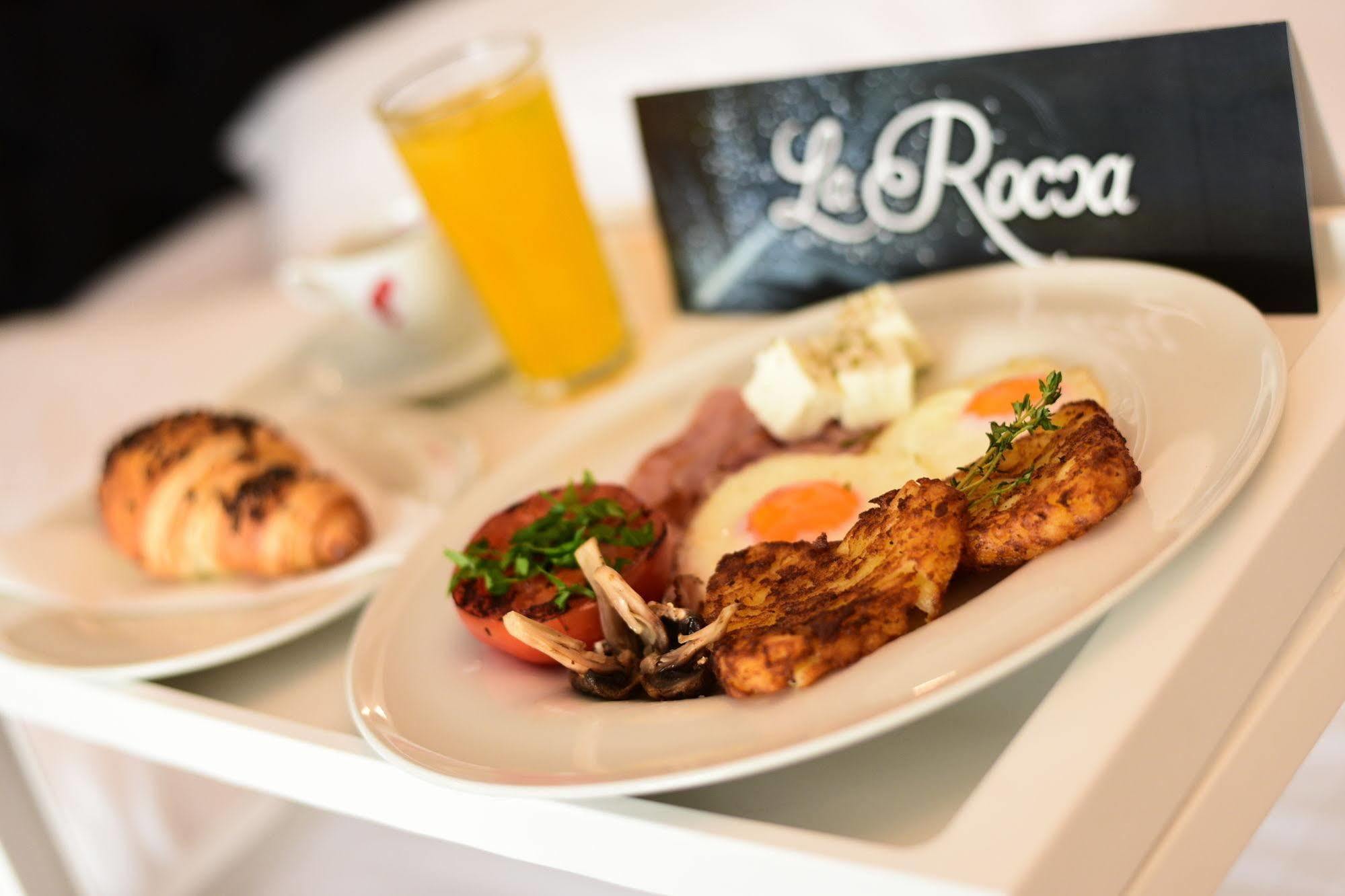 La Rocca Boutique Hotel Craiova Exteriör bild