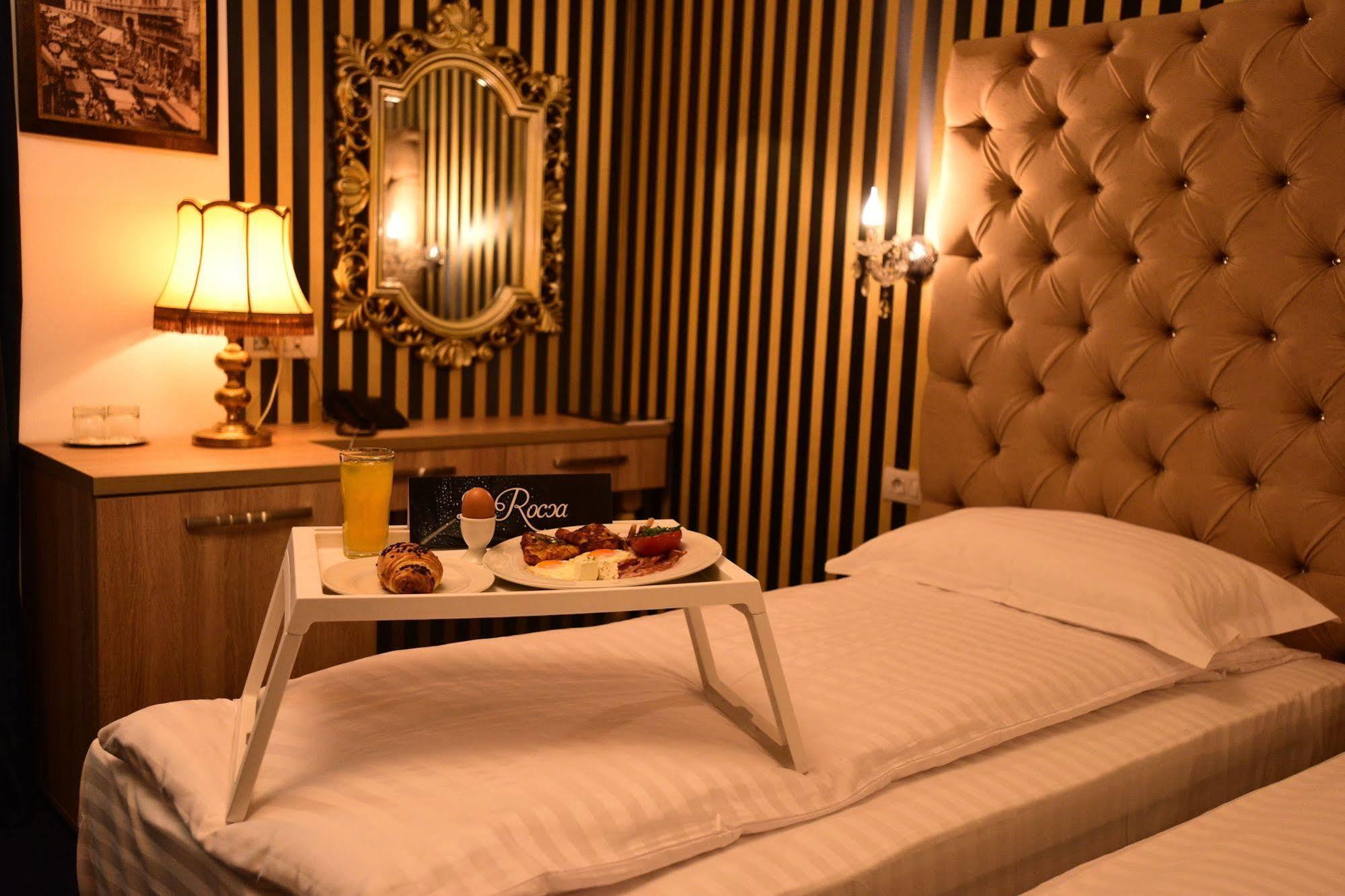 La Rocca Boutique Hotel Craiova Exteriör bild