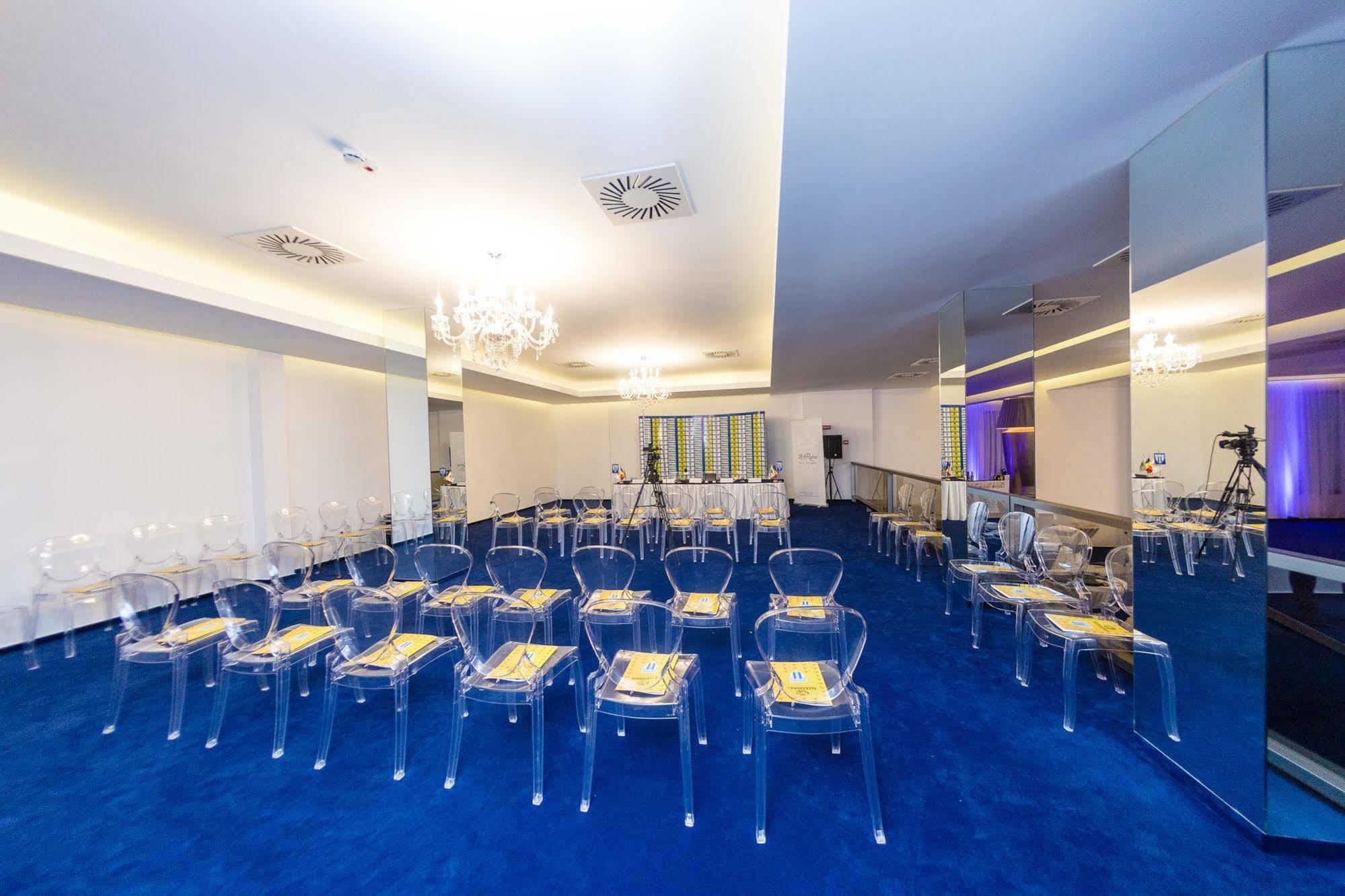 La Rocca Boutique Hotel Craiova Exteriör bild
